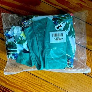 Tropical tankini. Size M NWT.